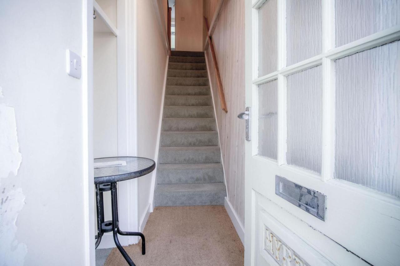 Myrtle - 1 Bedroom Apartment - Saundersfoot Exterior photo